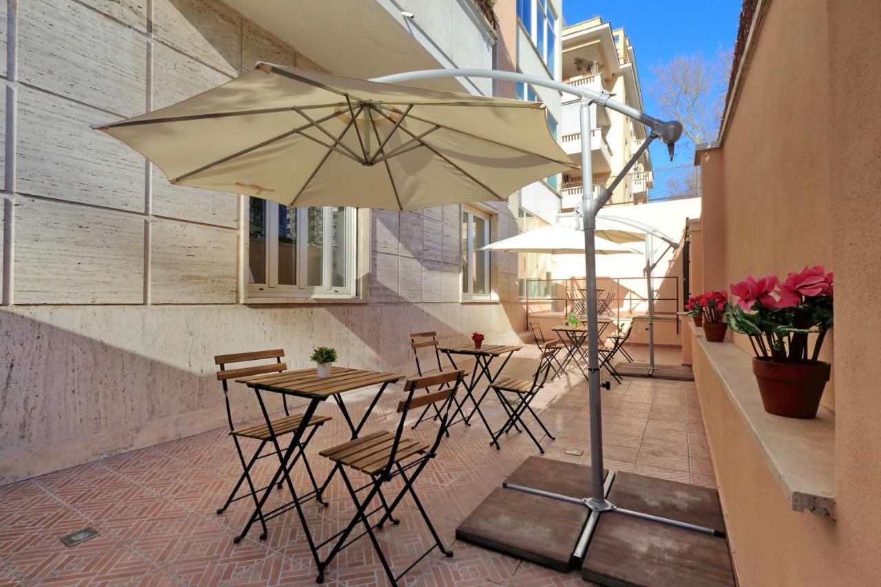 Hotel Domus Ponte Milvio à Rome Extérieur photo